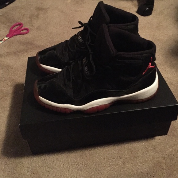‼️SOLD‼️ Jordan 11 Bred - Picture 2 of 4