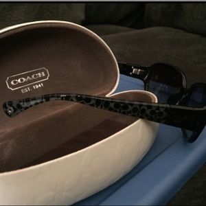 Authentic COACH Lacey Sunglasses with case