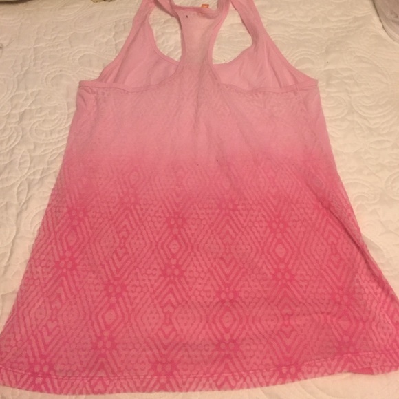 Lucy flowy workout top - Picture 2 of 2