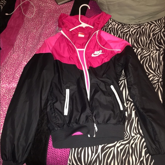 Nike windbreaker
