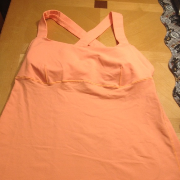 Lululemon tank top