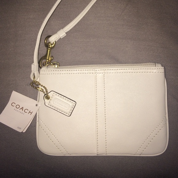 BRAND NEW Coach Wristlet