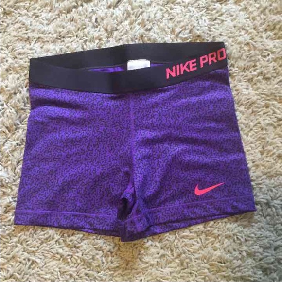 Nike pro
