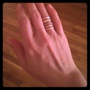 Single cage ring in rose gold with black diamonds