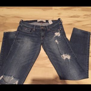 Hollister Destroyed Skinny