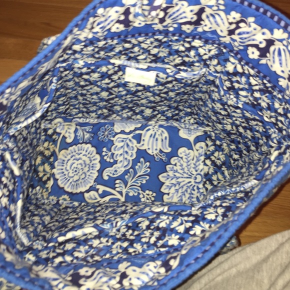 Vera Bradley Bag - Picture 3 of 4