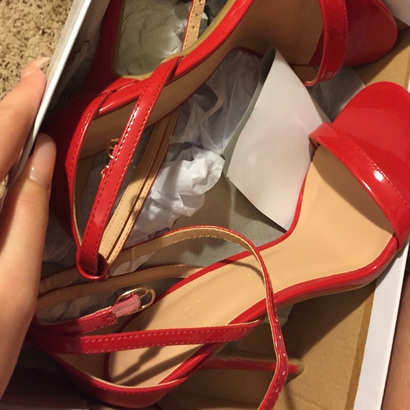 Red laced sandal... ❤️ - Picture 3 of 3