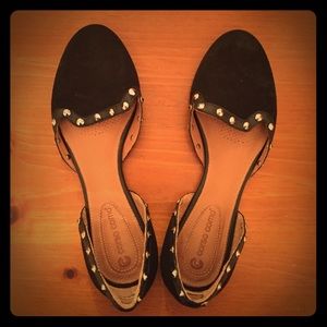 Black ballet flats