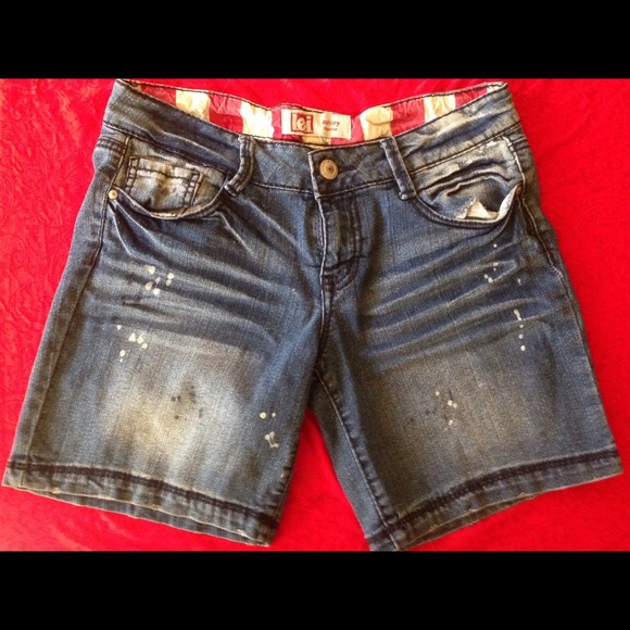 Demin distress shorts w/American flag accents