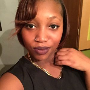 Meet your Posher, Ayanna