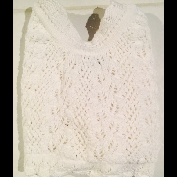 White knit cotton crop top by Jay Jacobs