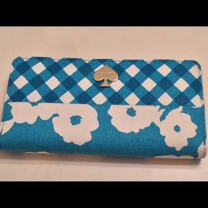 Brand new Kate Spade wallet - never used