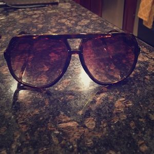 Gucci oversized sunglasses