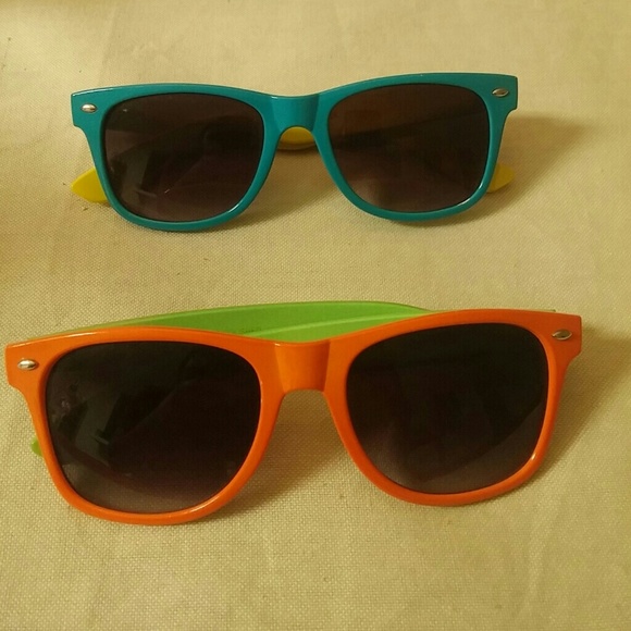 2 sunglasses for the price of 1!