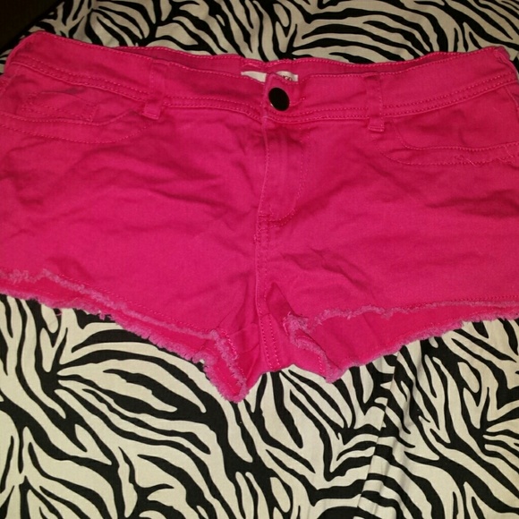 Shorts - Picture 1 of 3