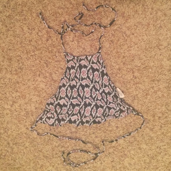 Brandy Melville Anastasia Crop Top