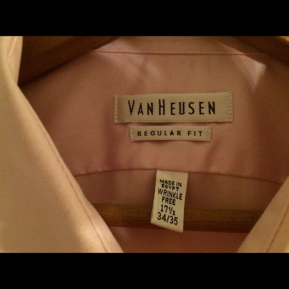 Van Huesen Pink button down - Picture 2 of 2
