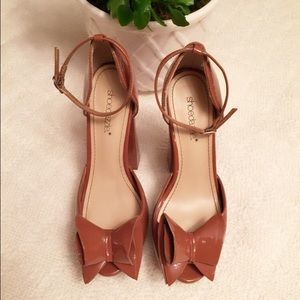 SHOEDAZZLE brown patent bow heels
