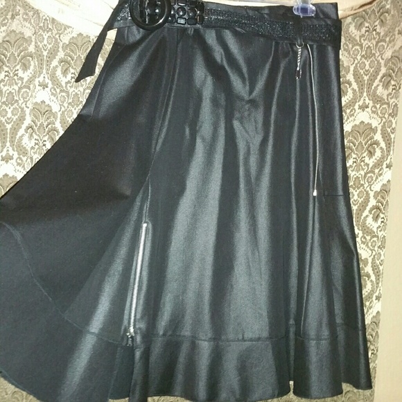Italian Designer Women's Black Sheen Full Skirt