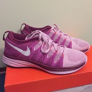 Brand new! Nike flyknit lunar 2