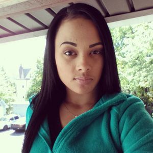 Meet your Posher, Myriam