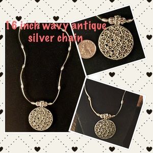 Antique style cluster of flowers