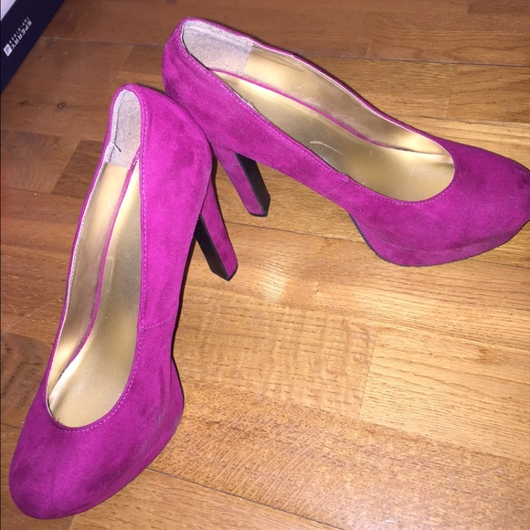 High heels - Picture 2 of 4