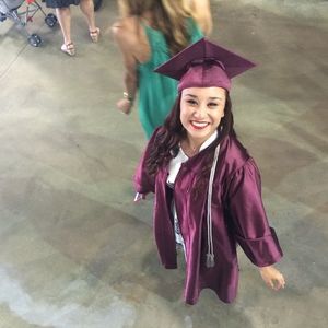 Meet your Posher, Alicia