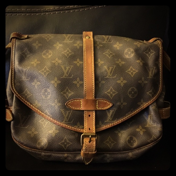 100% Authentic Louis Vuitton Monogramed Saumer 30