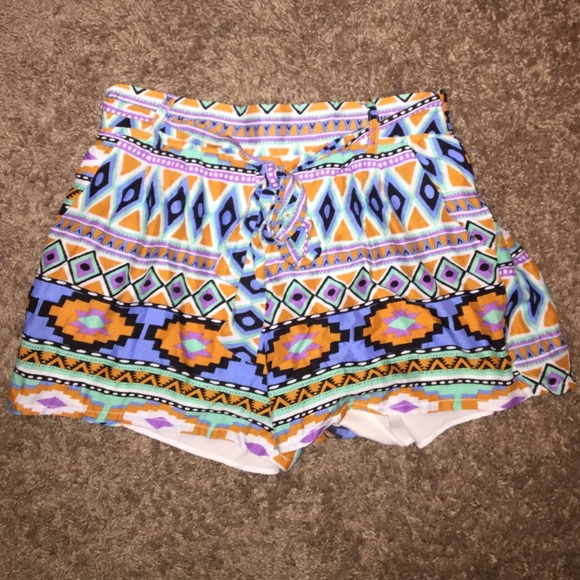 Aztec flowy shorts