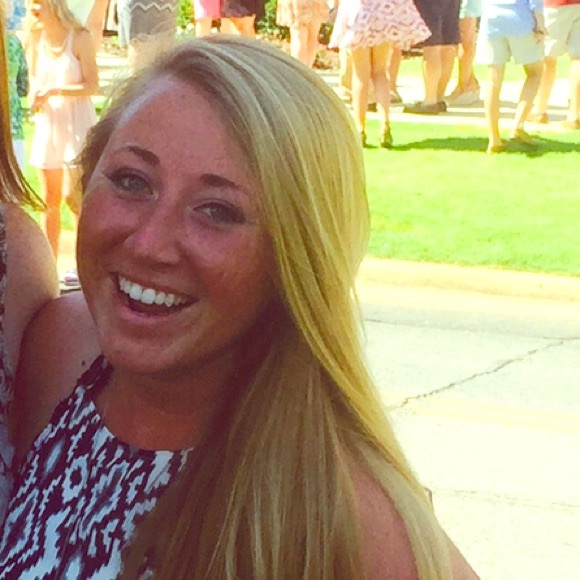 Meet your Posher, Becca