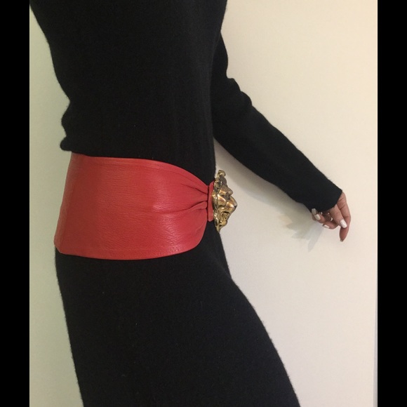 LIONS HEAD STUNNING RED LEATHER BELT, PARIS FRANCE - Picture 4 of 6