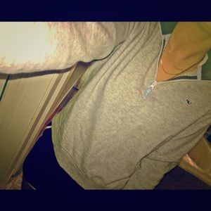 Vineyard Vines grey pullover