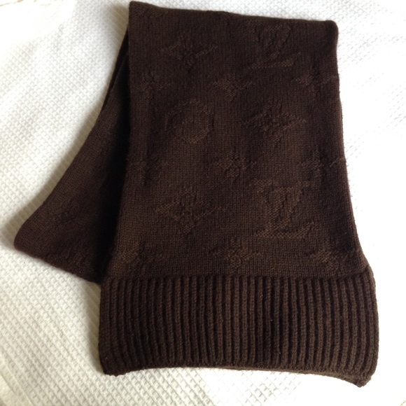 🚫SOLD🚫Louis Vuitton Cashmere Monogram Scarf - Picture 1 of 4