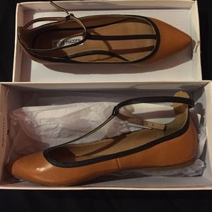 EUC Steve Madden Flats
