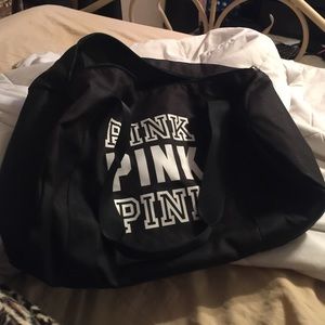 BLACK VS PINK DUFFEL BAG