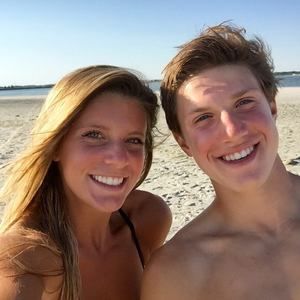 Meet your Posher, Arielle