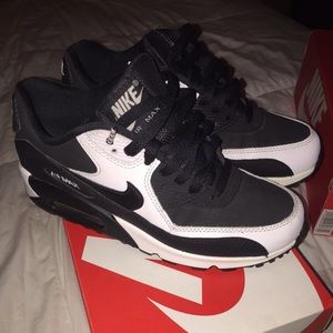Women's Nike Air Max 90