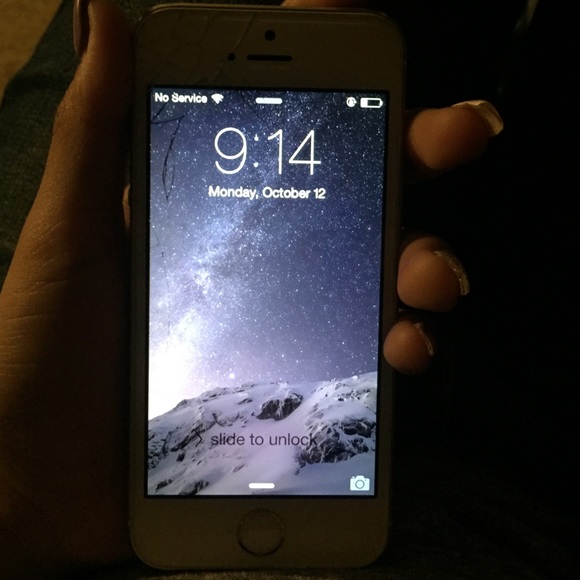 iPhone 5s - Picture 1 of 4