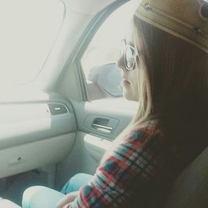 Meet your Posher, Kerra