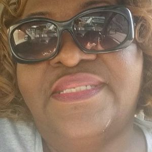 Meet your Posher, Beverly