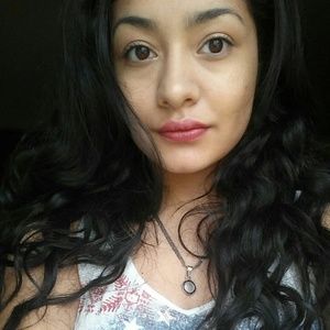 Meet your Posher, Noelia