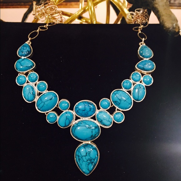 Turquoise fashion bib necklace