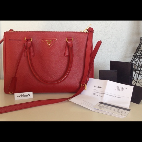 PRADA
Saffiano Lux Handbag Red Fuoco Tote Bag - Picture 3 of 4