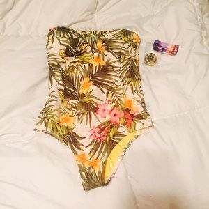 NWOT One Piece Bathing Suit