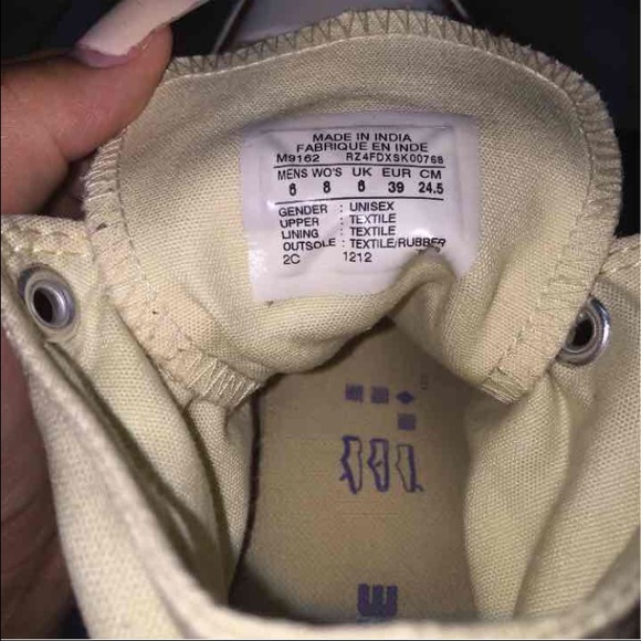 Sold‼️‼️ Beige Converse sneakers - Picture 4 of 4