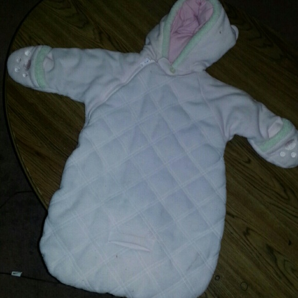 0-6 month snow suit - Picture 1 of 1