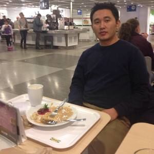 Meet your Posher, Tenzin