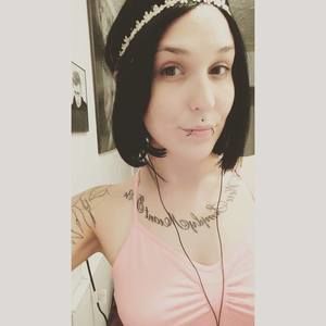 Meet your Posher, Leigha