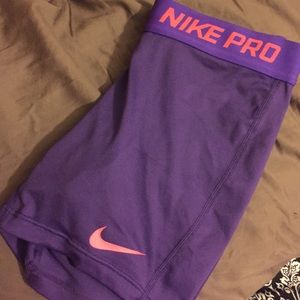 Nike Pro
